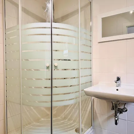 Red Apartament Schottwien