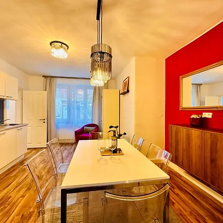 Red Apartment Schottwien